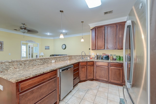 kitchen featuring sink, kitchen peninsula, stainless steel appliances, light tile patterned floors, and ceiling fan