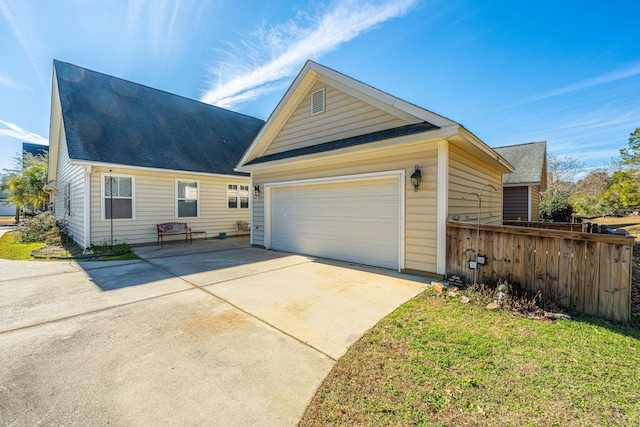 view of front of home with a front yard