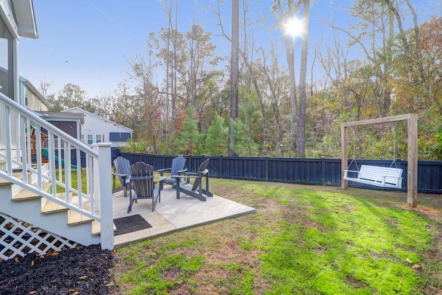 view of yard with a patio area