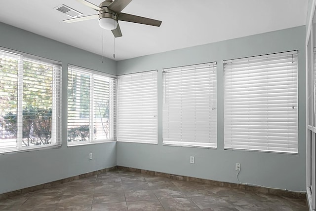 empty room with ceiling fan