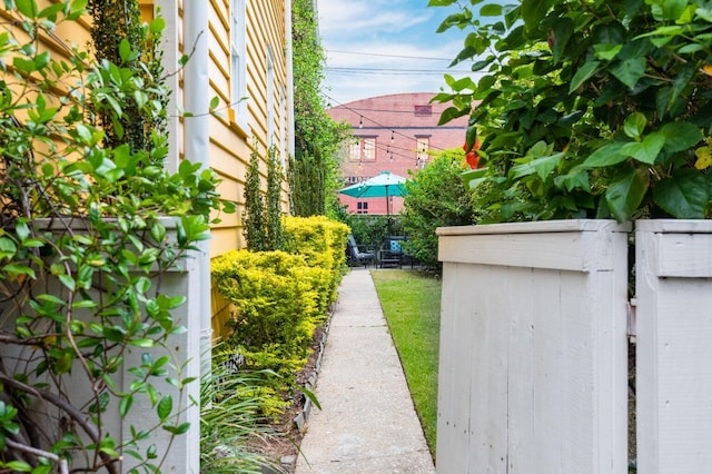 167 Coming St, Charleston, SC 29403 - view of yard