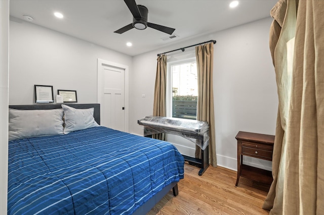 bedroom with visible vents, baseboards, ceiling fan, recessed lighting, and light wood-style flooring