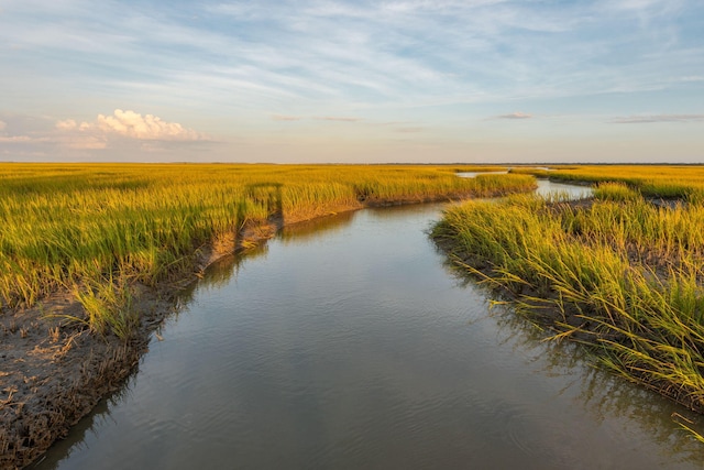 water view featuring a rural view