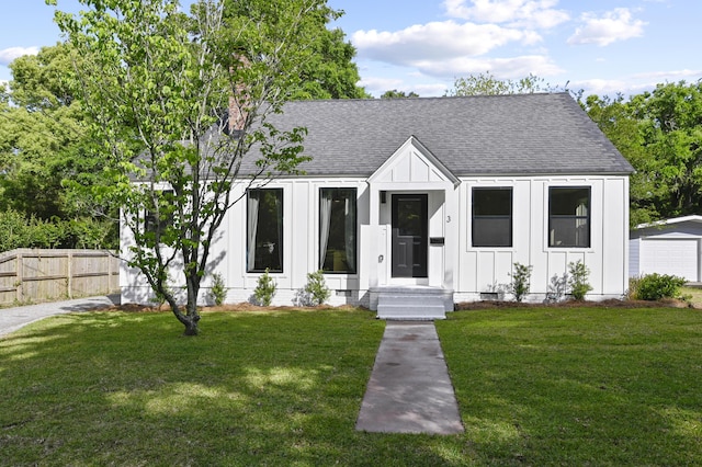 3 Penn Ave, Charleston, SC 29407 - view of front facade featuring board and batten siding and roof with shingles
