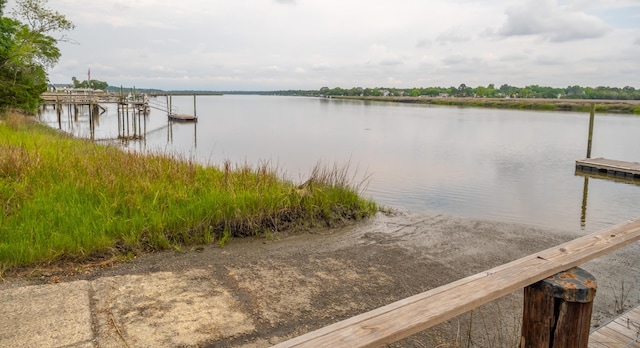 dock featuring a water view