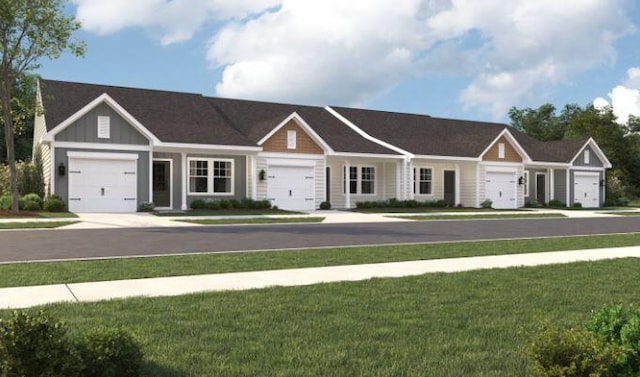 view of front of home featuring a front lawn