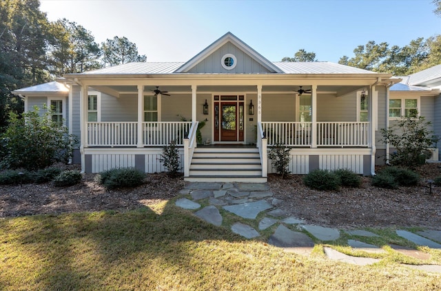 view of front of home with ceiling fan and a porch