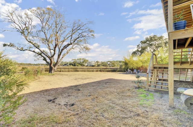 view of yard featuring a rural view