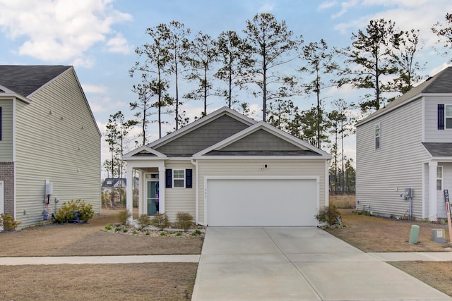 view of front facade featuring a garage