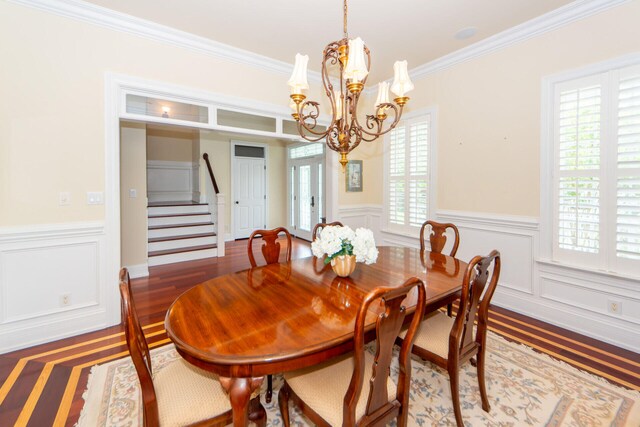 kitchen featuring crown molding, stainless steel appliances, sink, and light tile patterned flooring