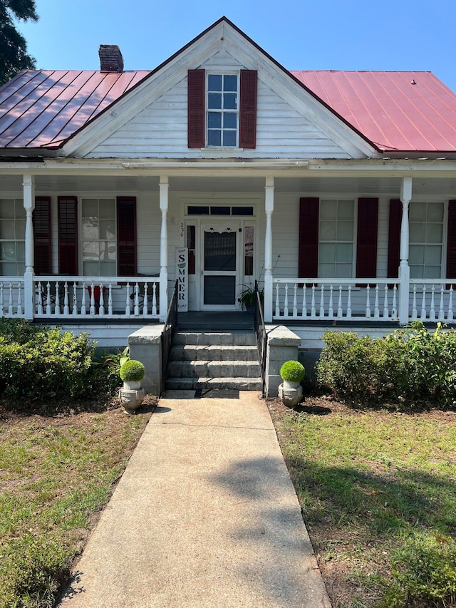 view of front of home with covered porch