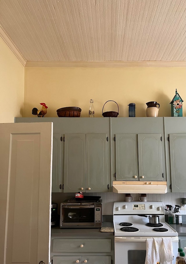 kitchen with decorative backsplash and electric range