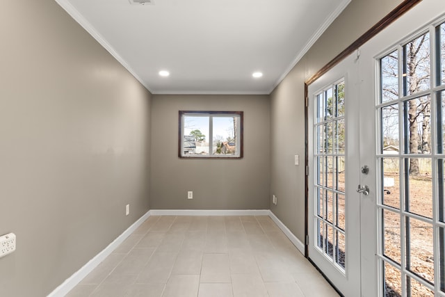 entryway with baseboards, recessed lighting, and crown molding