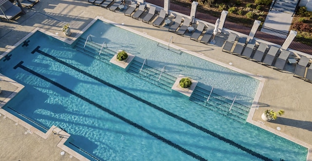 view of swimming pool