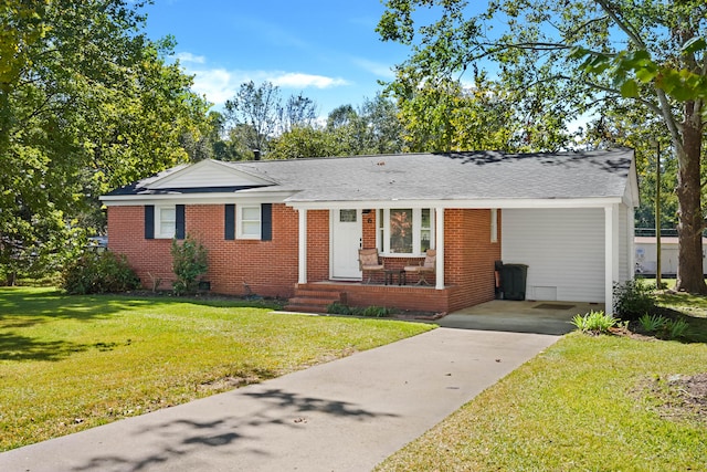 ranch-style house with a front yard