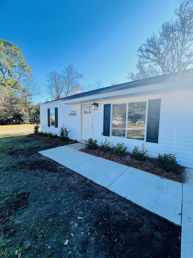 view of single story home