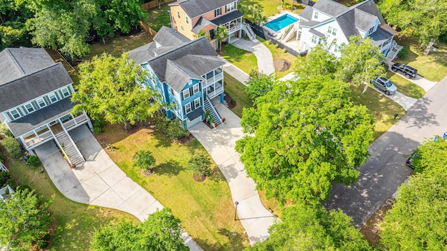 bird's eye view of a pool area