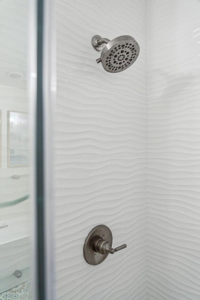 1027 Wayfarer Ln, Charleston, SC 29412 - bathroom view of tiled shower