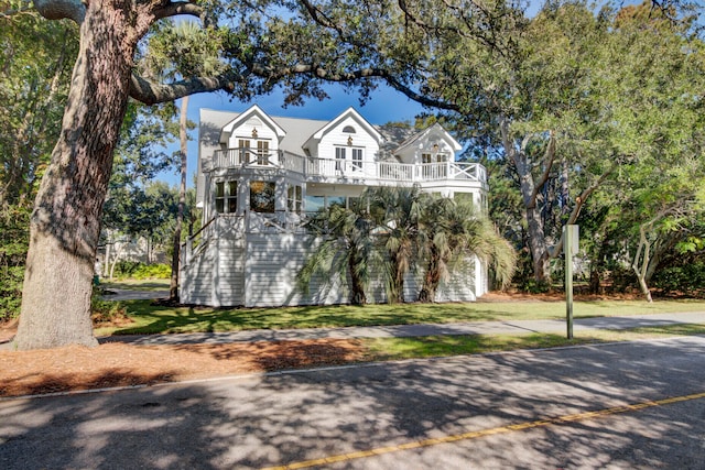 view of front of house featuring a porch