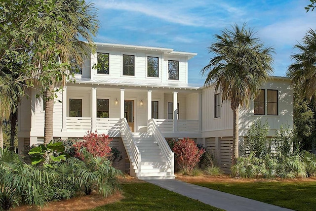 view of front of house featuring a porch