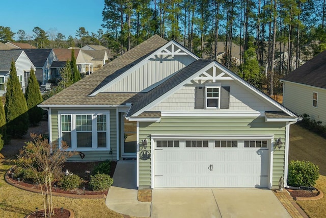 view of front facade featuring a garage