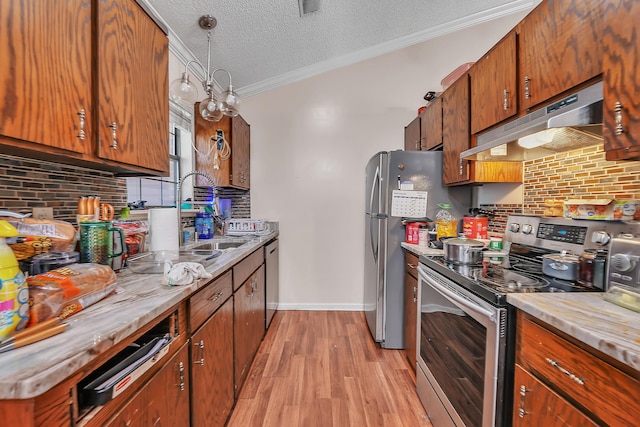 kitchen with tasteful backsplash, light hardwood / wood-style floors, stainless steel electric range oven, a textured ceiling, and ornamental molding