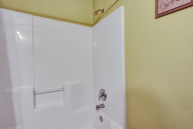 bathroom featuring shower / bath combination