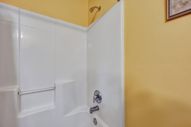 bathroom featuring shower / bathtub combination