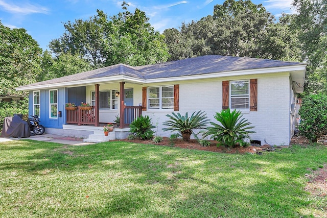 single story home featuring a front yard and a porch