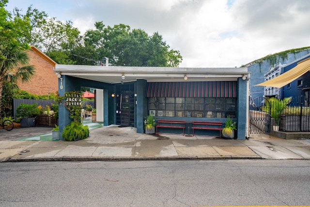 9 F St, Charleston, SC 29403 - view of building exterior