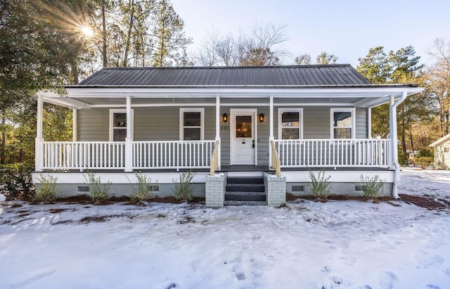 view of front of house with a porch