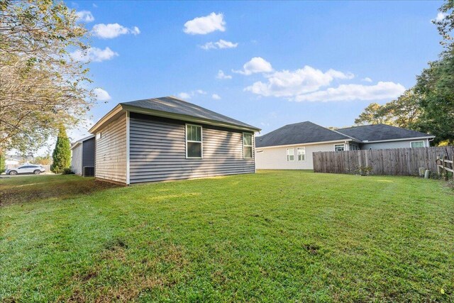 exterior space featuring a yard