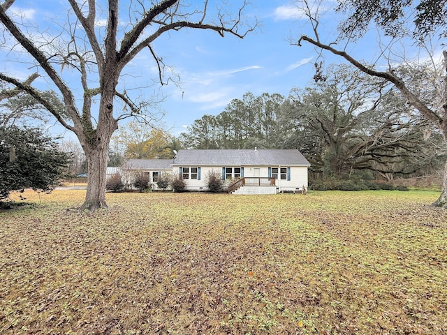 1613 Cavanaugh Rd, Walterboro, SC 29488 - ranch-style home featuring a front lawn and crawl space