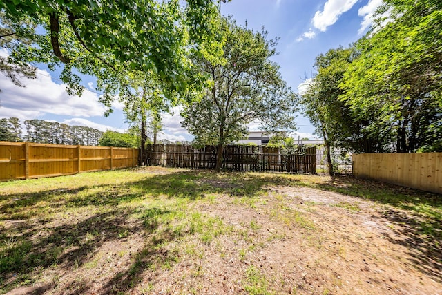 2219 Eagle Dr, North Charleston, SC 29406 - view of yard featuring a fenced backyard