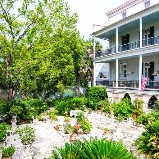 81 Rutledge Ave, Charleston, SC 29401 - view of yard featuring a balcony
