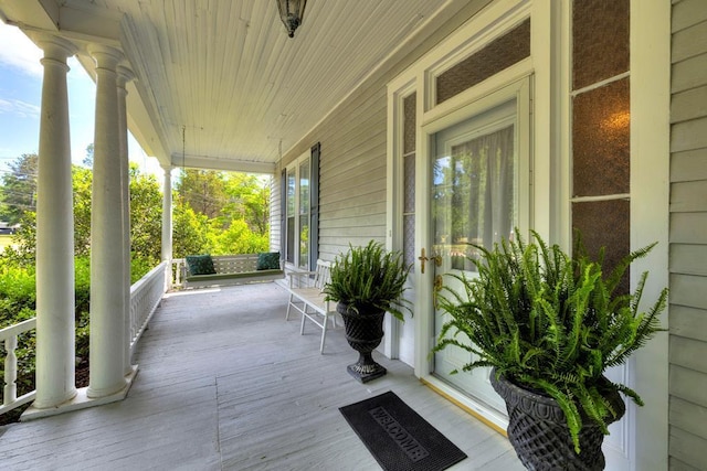 view of patio / terrace with covered porch