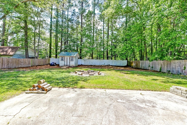 403 Forest Cir, Summerville, SC 29483 - view of yard with a patio, a fenced backyard, and an outdoor fire pit