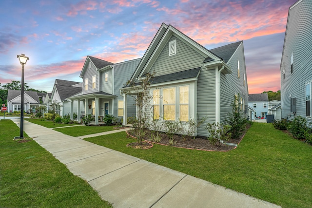 view of front of home featuring a yard