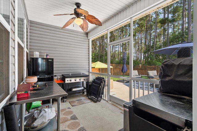 491 Foxbank Plantation Blvd, Moncks Corner, SC 29461 - sunroom with ceiling fan
