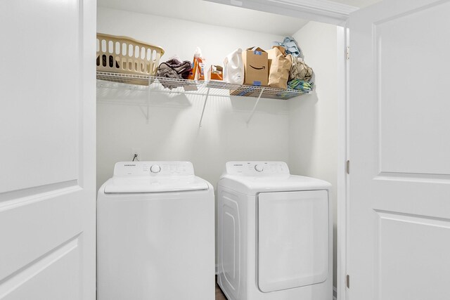 681 Mclernon Trce, Johns Island, SC 29455 - laundry room featuring washer and clothes dryer
