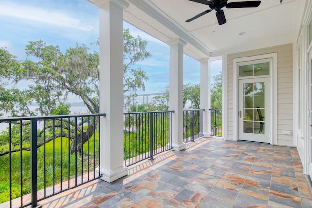 balcony featuring ceiling fan