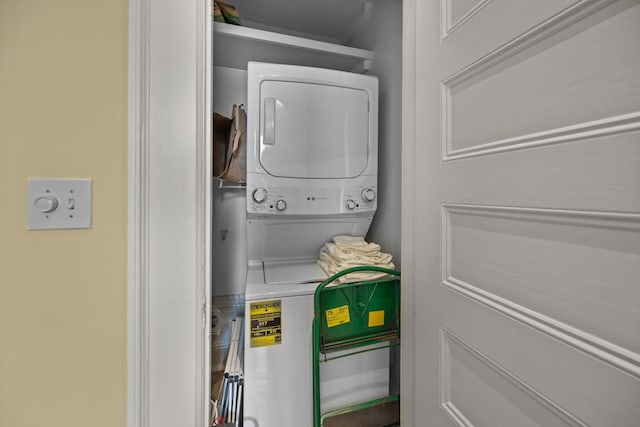 41 Legare St Unit C, Charleston, SC 29401 - laundry room featuring stacked washer / dryer