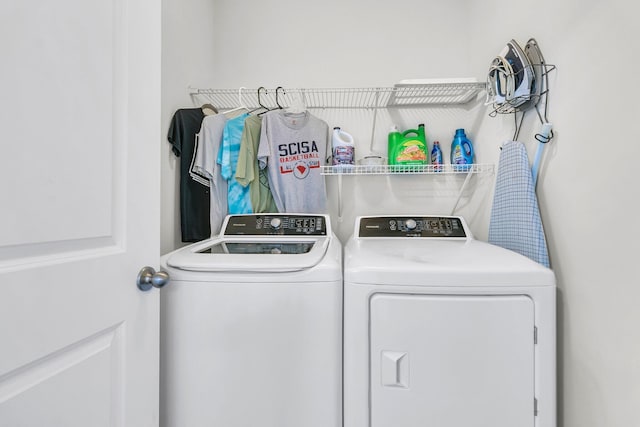 9706 Fanning Basket Ln, Ladson, SC 29456 - clothes washing area featuring washing machine and clothes dryer and laundry area