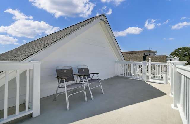 30 Yacht Harbor Ct, Isle Of Palms, SC 29451 - view of patio / terrace with a balcony