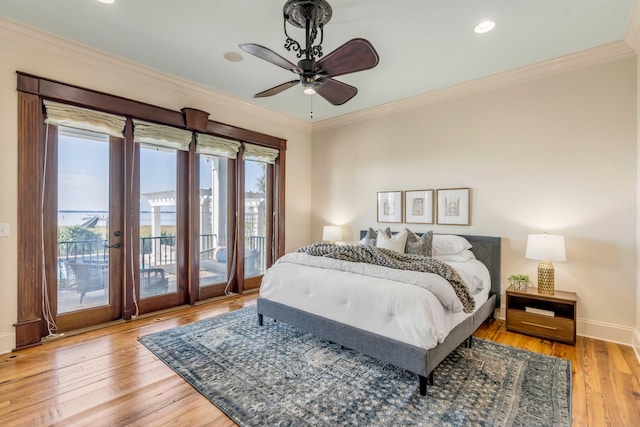 bedroom with crown molding, access to exterior, light wood-type flooring, and ceiling fan