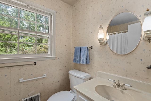 1019 Pinon Rd, North Augusta, SC 29841 - full bath featuring plenty of natural light, vanity, wallpapered walls, and a shower with curtain