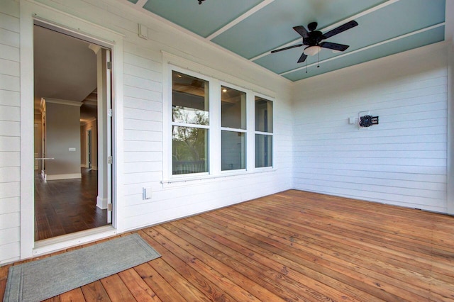 deck with ceiling fan