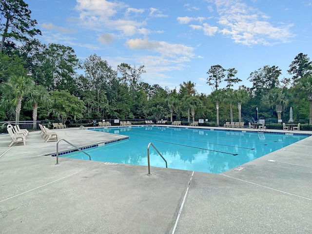 view of swimming pool