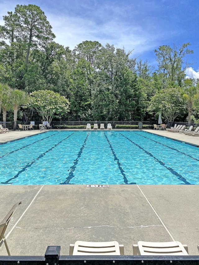 view of swimming pool