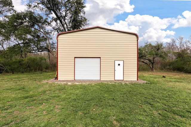 view of detached garage